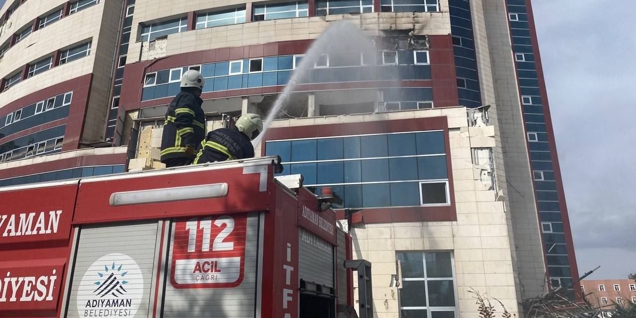 Eski Diş Fakültesi Binasında Çıkan Yangın Korkuttu