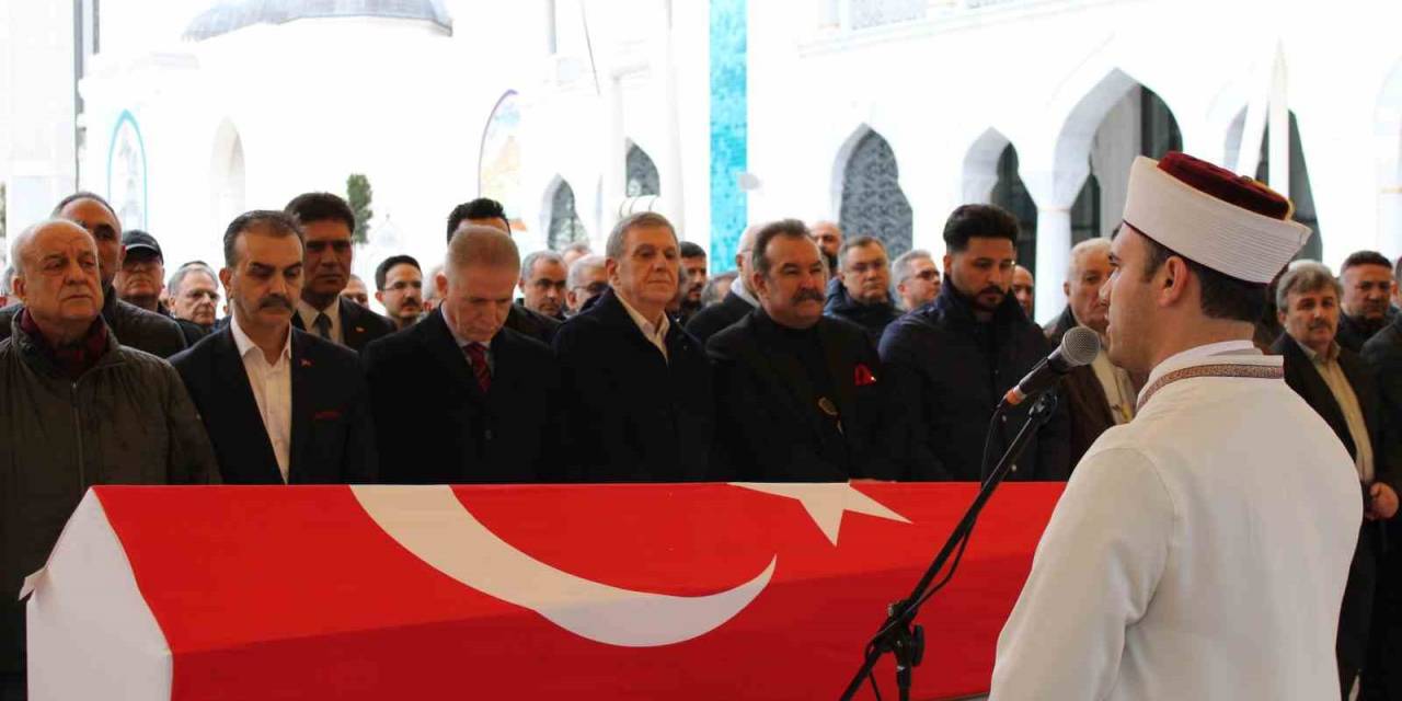 Ödüllü Yazar Yılmaz Karakoyunlu Son Yolculuğuna Uğurlandı