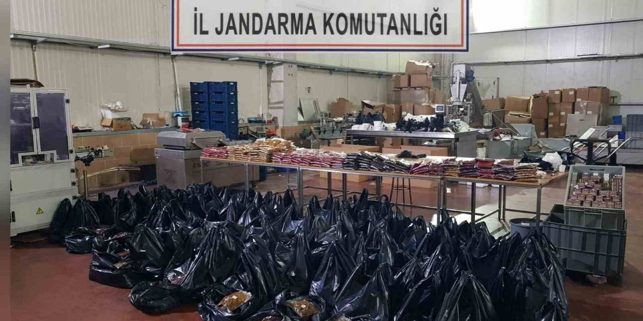 Tekirdağ’da 3 Ton Nargile Tütünü Ele Geçirildi