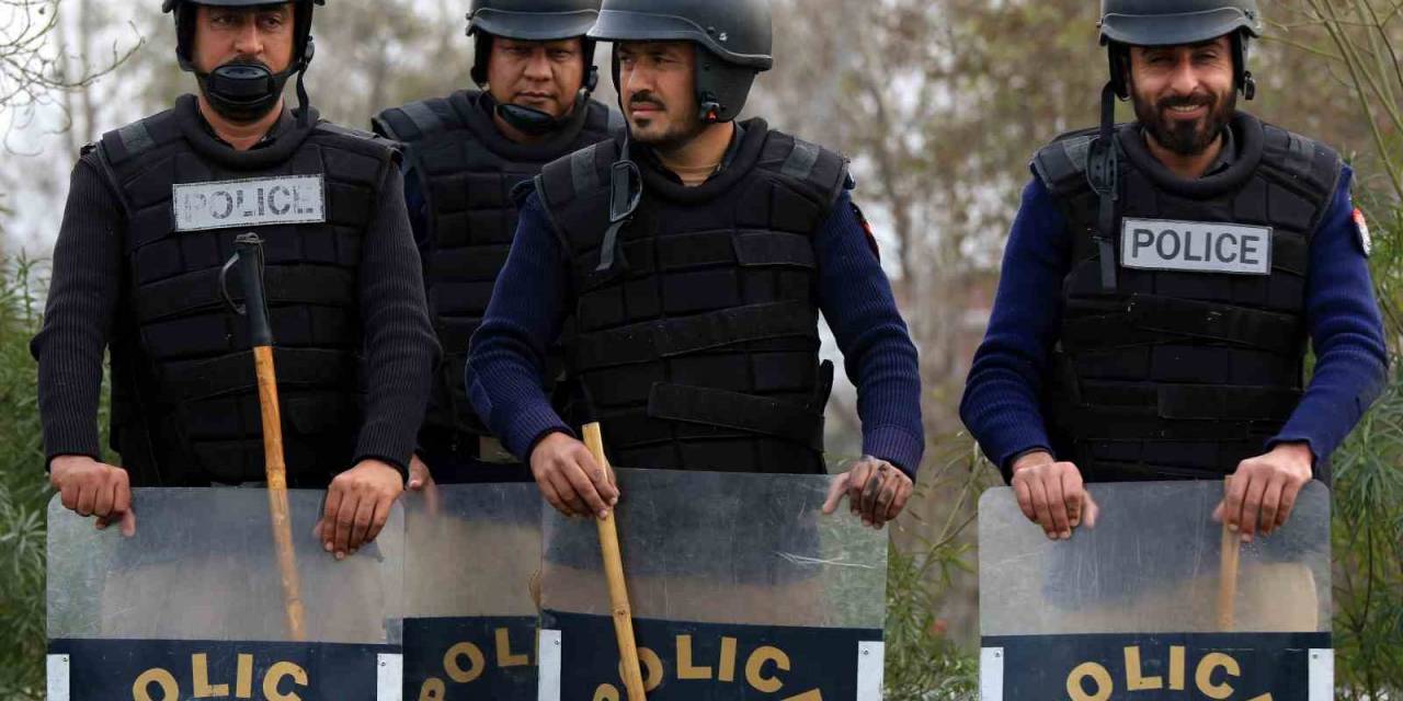 Pakistan’da Eski Başbakan Khan Destekçilerinin Protestoları Devam Ediyor