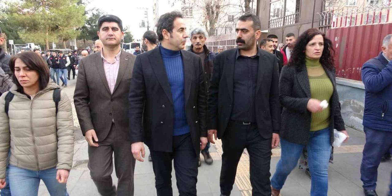 Dem Parti’nin ‘Gözaltına Alındık’ Paylaşımı Yalan Çıktı