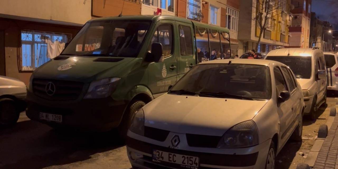 Bağcılar’da Psikolojik Sorunları Olduğu İddia Edilen Şahıs Annesini Bıçaklayarak Öldürdü