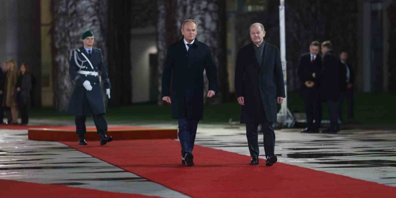 Polonya Başbakanı Tusk: "Ab Olarak Askeri Açıdan Rusya’dan Daha Zayıf Olmamız İçin Hiçbir Sebep Yok"