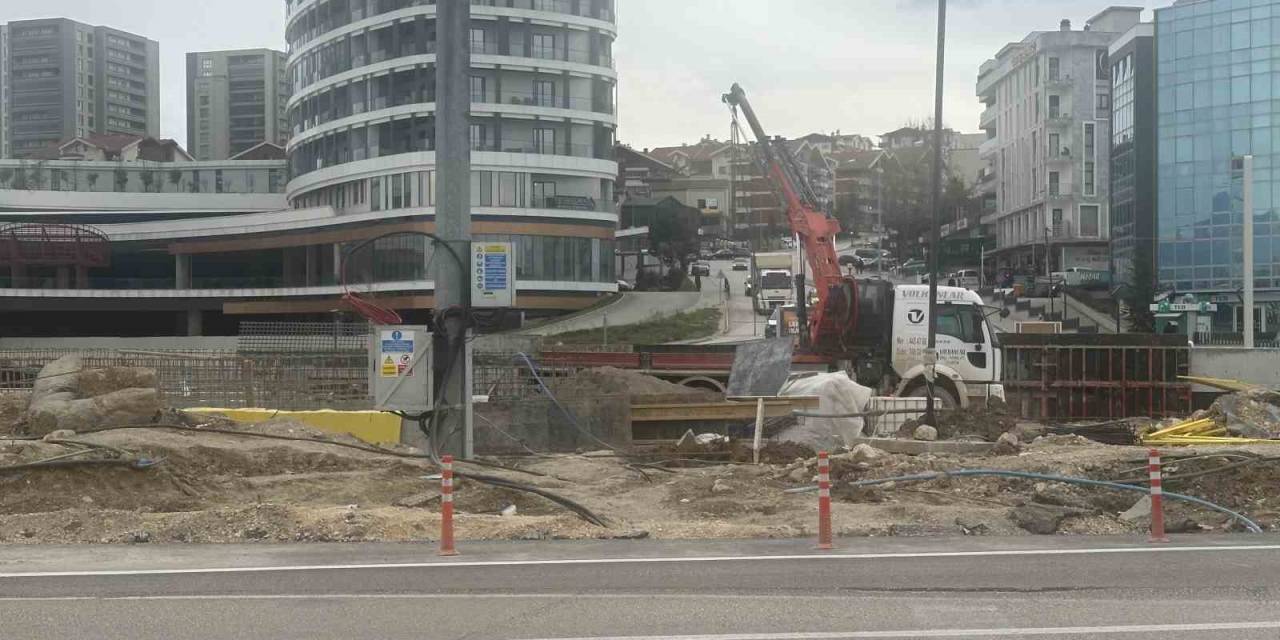 Bursa’ya 15 Günlüğüne Çalışmaya Geldi, Asansör Boşluğuna Düşerek Hayatını Kaybetti