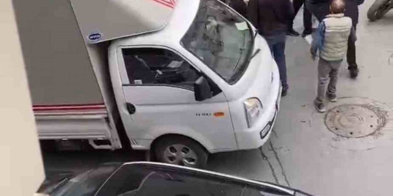 İstanbul’da Kemerli Yol Verme Kavgası