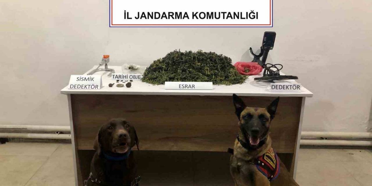 Akrabalarının Bıraktığı İşi Devam Ettirmek İsteyen Zehir Tacirleri Yakayı Ele Verdi