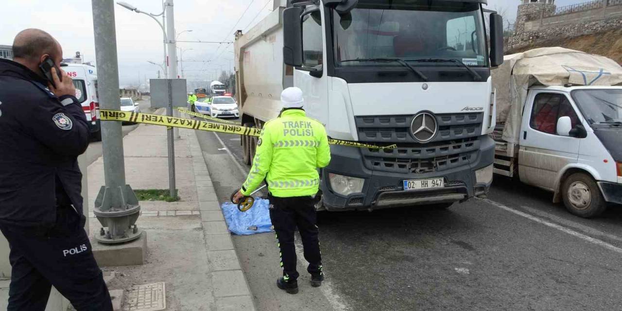 Malatya’da Kamyonun Çarptığı Yaya Hayatını Kaybetti