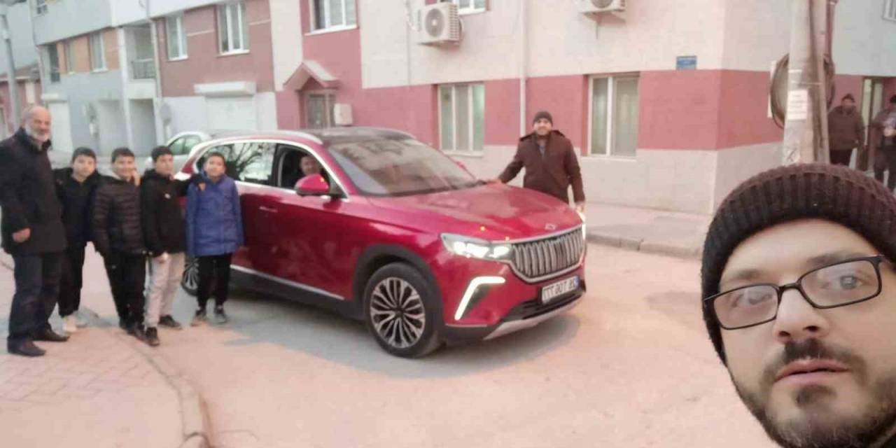 Eskişehir’de Sabah Namazını Camiden Kılan Çocuklar Togg İle Tur Attılar