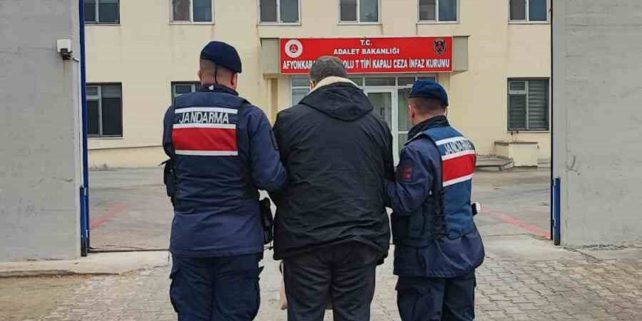 6 Yıl 8 Ay Hapis Cezasıyla Aranan Şahıs Jandarma Tarafından Yakalandı