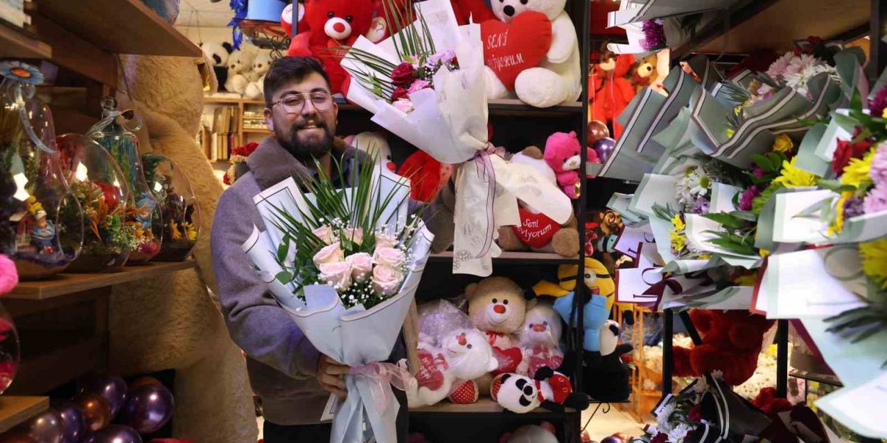 Deprem Bölgesi Elazığ’da Bir Yıl Aradan Sonra 14 Şubat Yoğunluğu