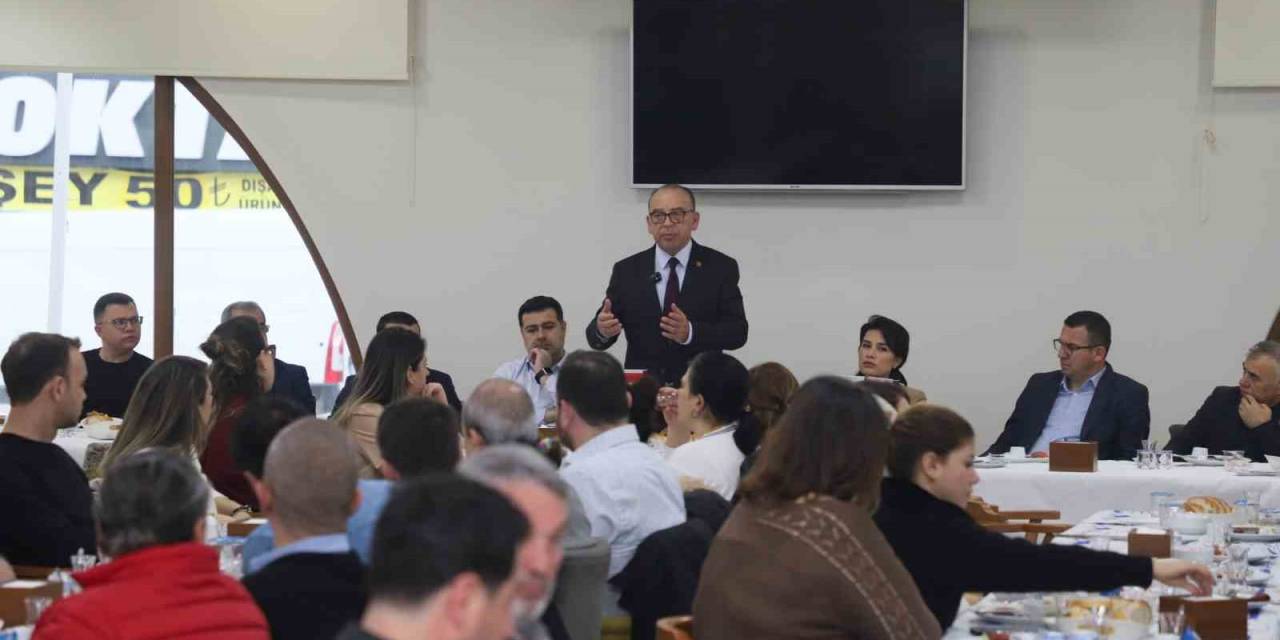 Başkan Çetin Akın Memurlarla Kahvaltıda Buluştu