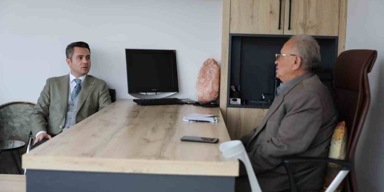 Merkezefendi Adayı Başer, Vatandaşlardan Dinleyip Eski Başkanlarla İstişare Yaptı