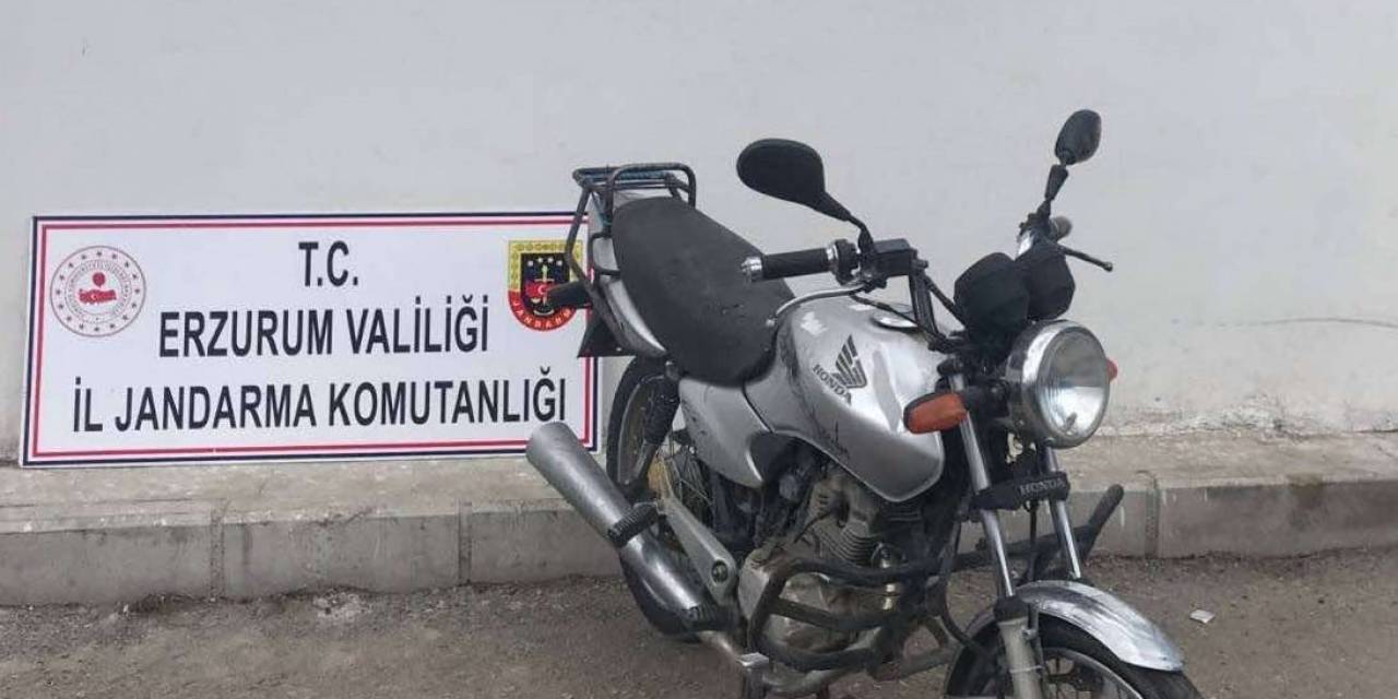 Jandarma Motosiklet Hırsızlarını Yakaladı