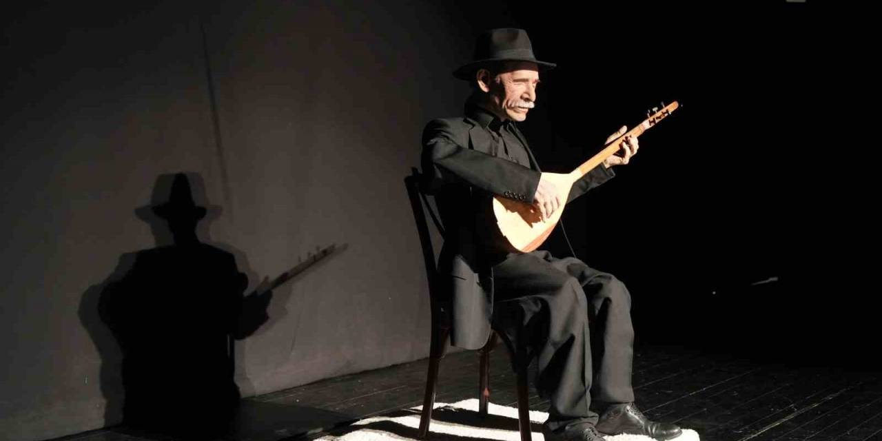 Robot Aşık Veysel Öğrencilere Konser Verdi