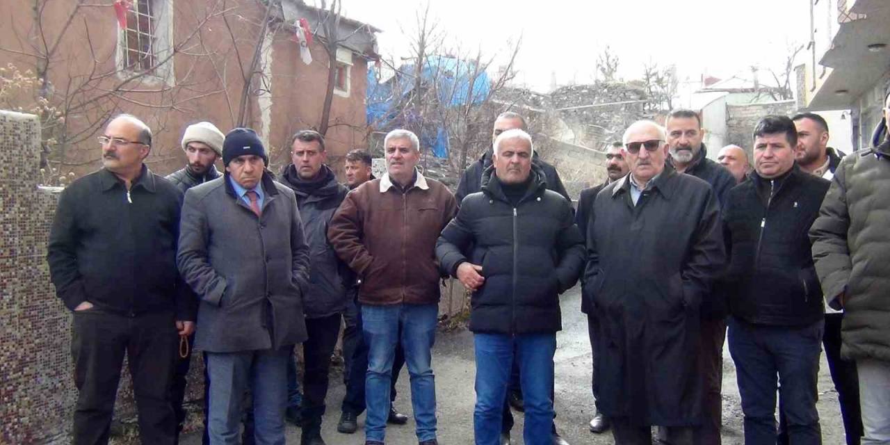 Kars Chp’de Başkan Ve Yönetime Partililerden Tepki