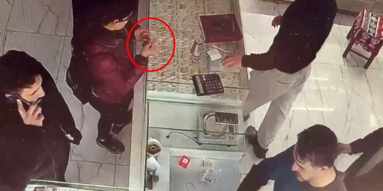 Gittiği Kuyumcuda Cebindeki Sahte Bilezikle Orijinali Değiştirdi