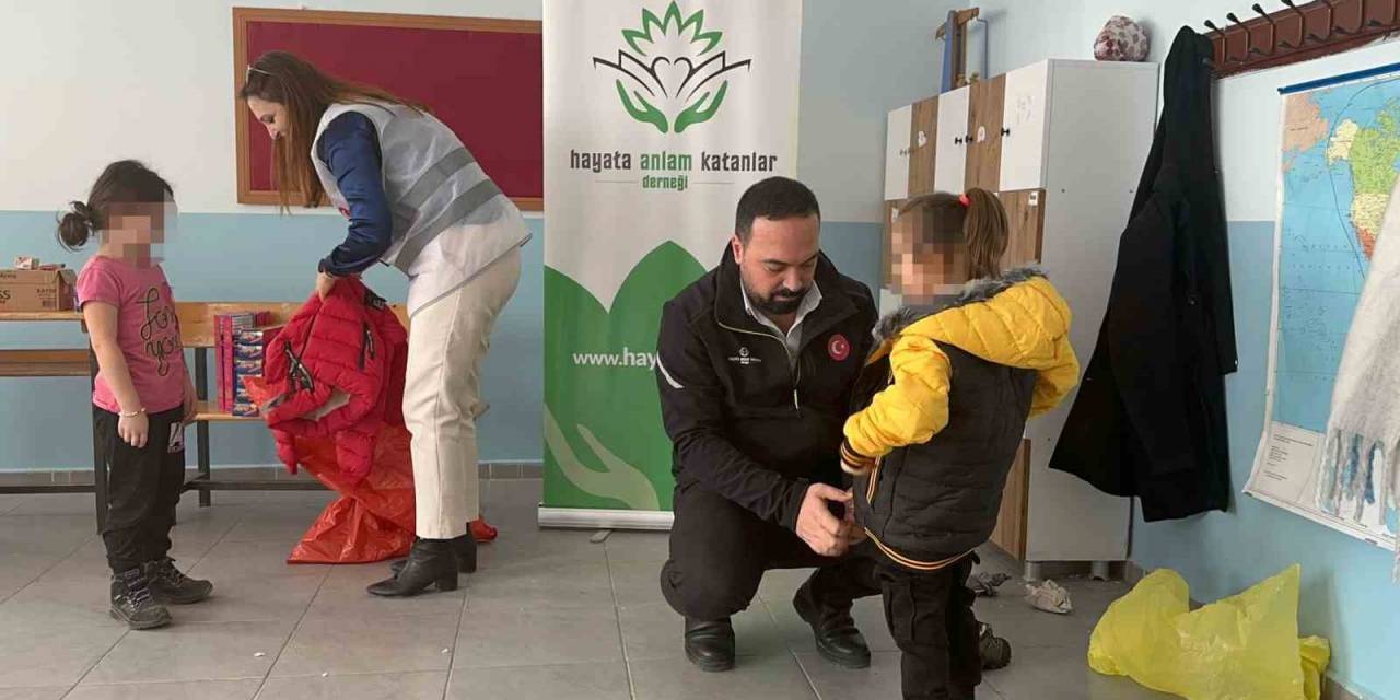 Kış Aylarında Öğrencileri Isıtan Yardım