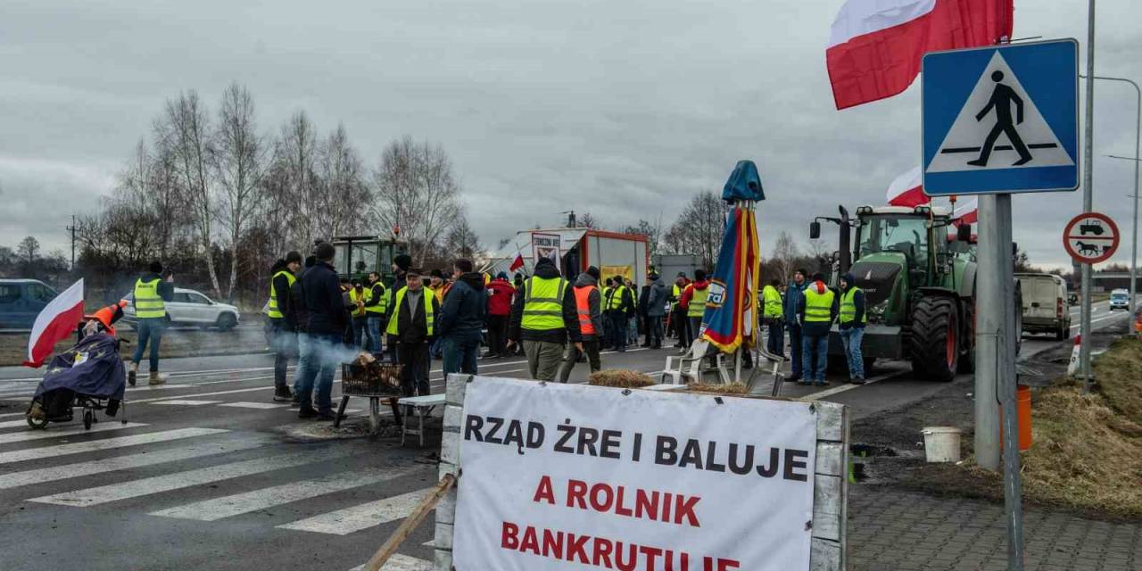 Polonyalı Çiftçiler, 20 Şubat’ta Ukrayna İle Olan Tüm Sınır Kapılarını Ablukaya Alacak