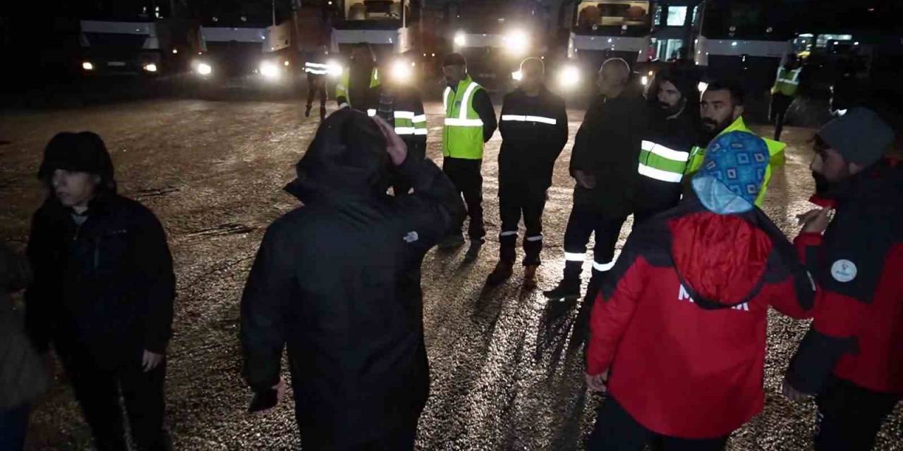 Tunceli’den Erzincan’a Çok Sayıda Ekip Ve İş Makinesi Gönderildi