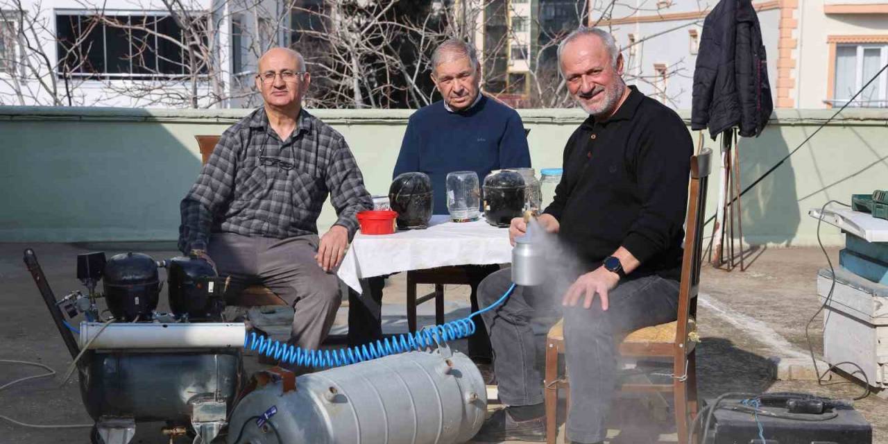 Depremzede Vatandaşlar Havası Bitmeyen Kompresör Yaptı