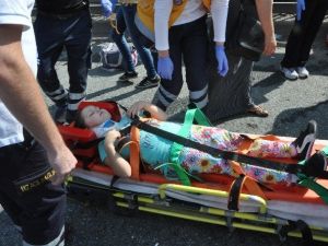 Memleket Yolunda Kaza: Sekiz Yaralı