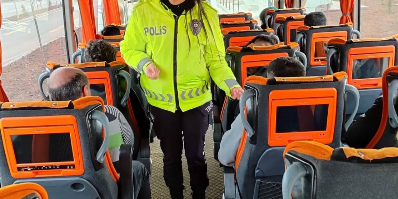 Elazığ Polisinden Emniyet Kemeri Bilgilendirmesi