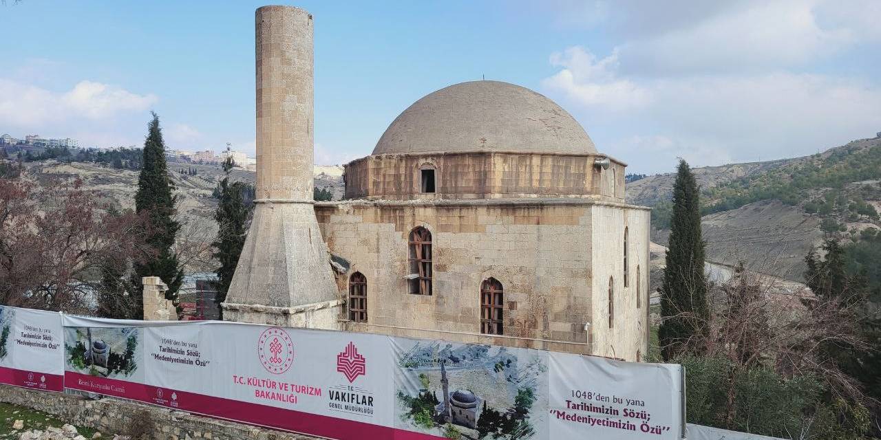 Tarihi Kurşunlu Cami’de Restorasyon Hızla İlerliyor