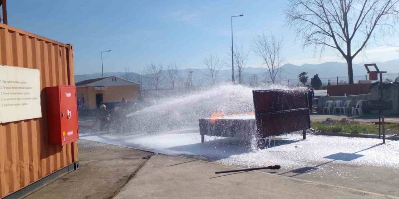 Tersane Personellerine Yangın Eğitimi