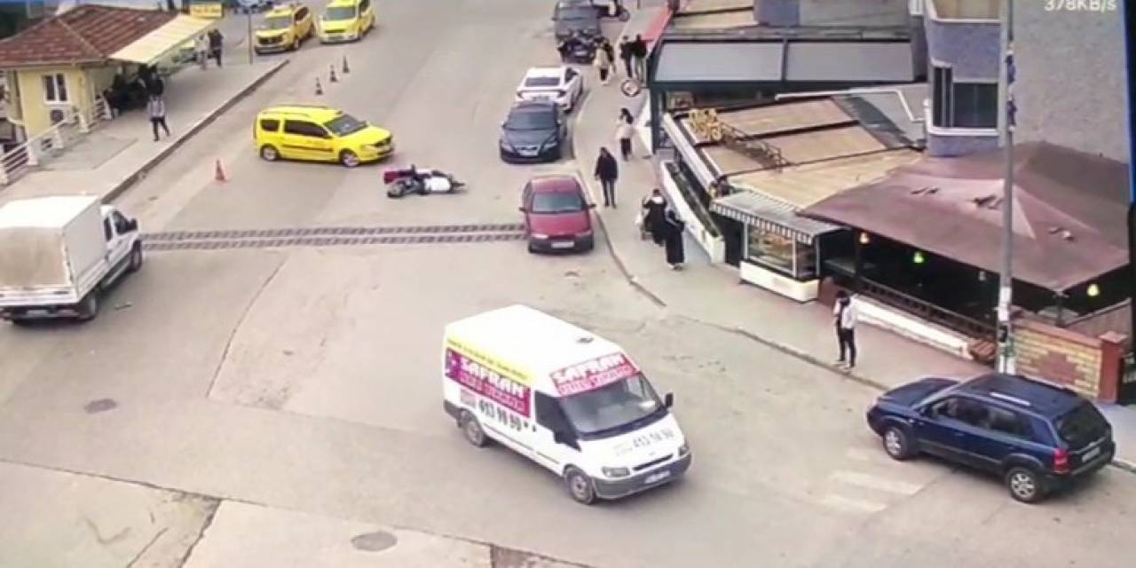 Taksiye Çarpan Motosikletin Devrilme Anları Kamerada