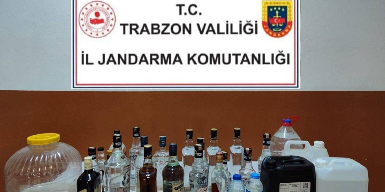 73 Yaşında Evinde Sahte İçki İmal Ederken Yakalandı