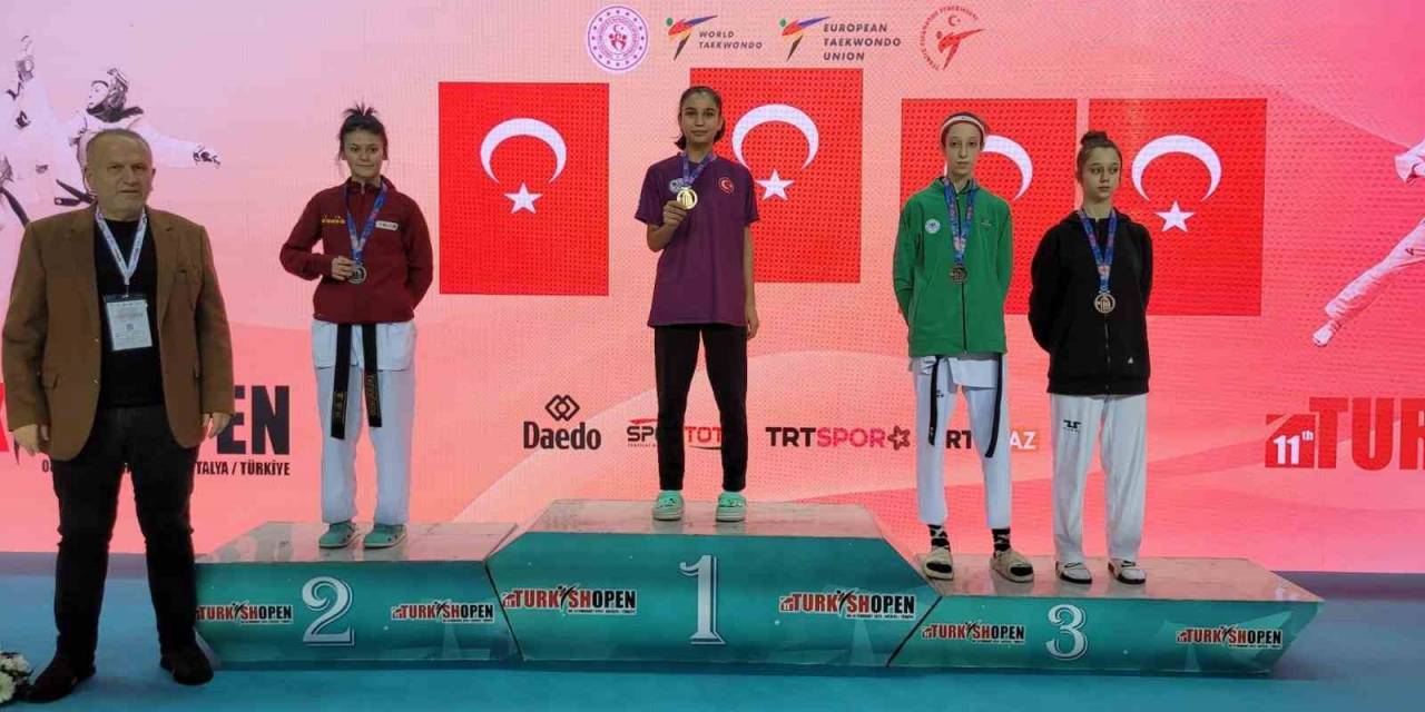 Taekwondocular 3 Madalya İle Döndü