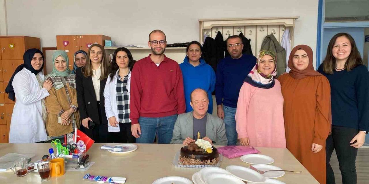 Görme Engelli Öğretmene Doğrum Günü Sürprizi