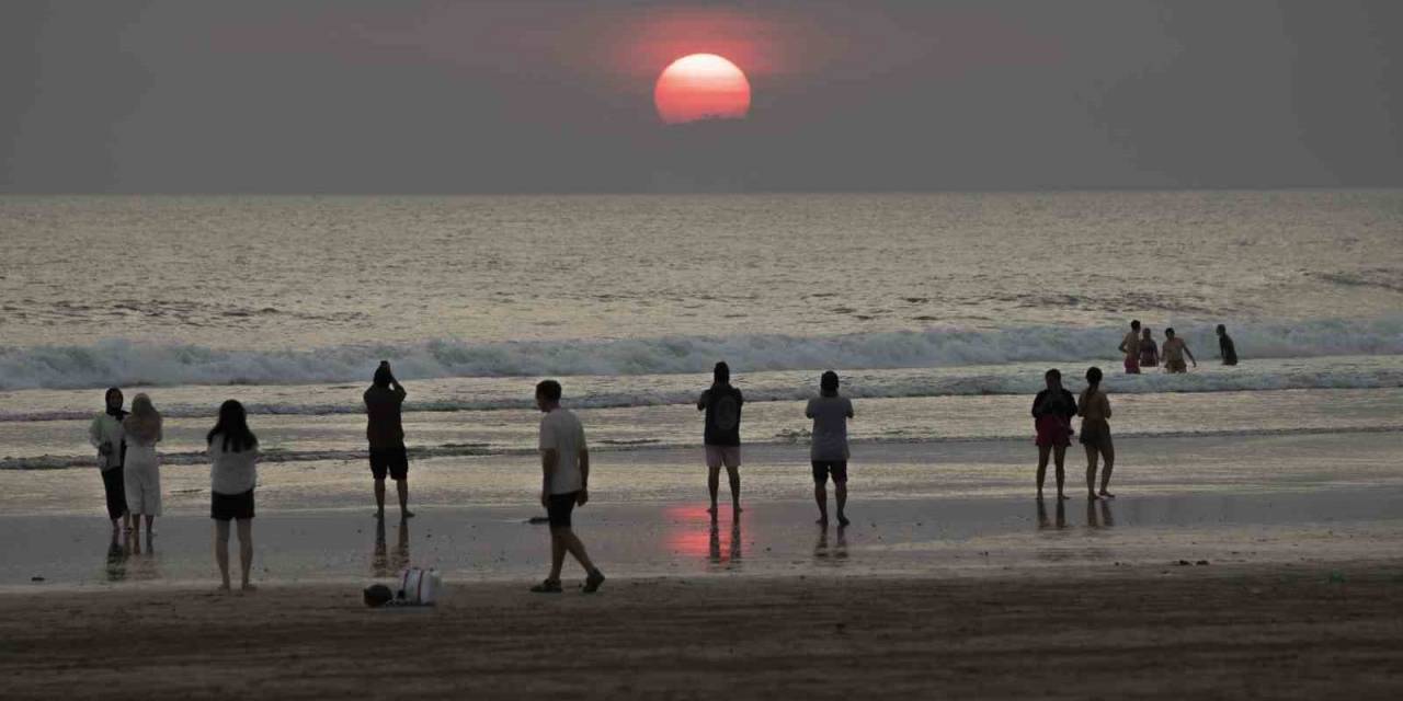 Bali’ye Giden Yabancı Turistler 10 Dolar Vergi Ödeyecek