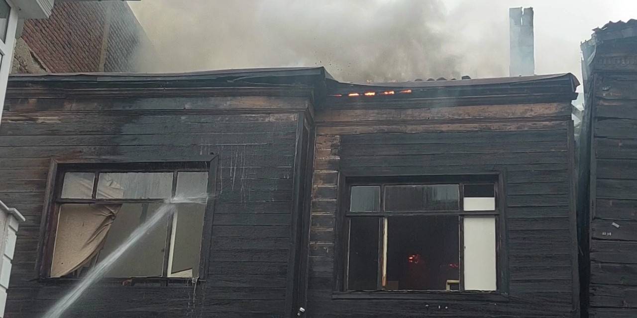 Metruk Bina Alev Alev Yandı