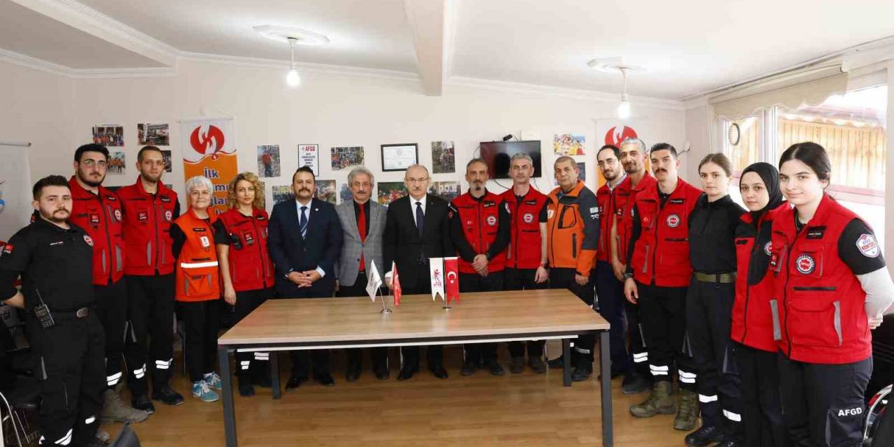 Vali Karadeniz: “Afetlere Karşı Hazırlığı Artırmak İçin Sürdürülen Çalışmaları Desteklemeye Devam Edeceğiz”