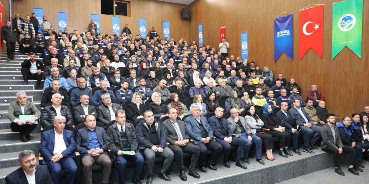 Akyazı Belediyesi’nde Toplu Sözleşme Sevinci