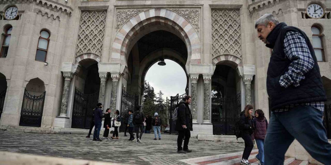 İstanbul Üniversitesi’nde Ziyaretçilere Kısıtlama Kararı