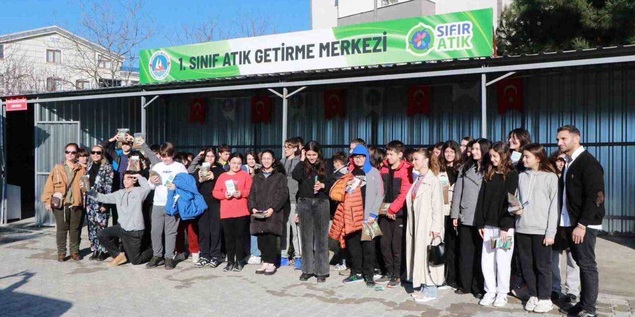 Çiftlikköy’de Öğrenciler Sıfır Atık Merkezi’ni Gezdi