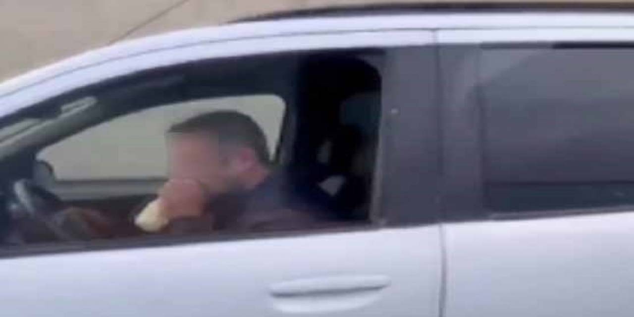 İzmir’de Direksiyon Başında Uçucu Madde İçen Sürücü Yakalandı