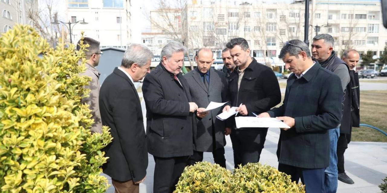 Başkan Palancıoğlu: “Şehir Merkezine Nefes Olacak Parkımızda Peyzaj Çalışmaları Başladı”