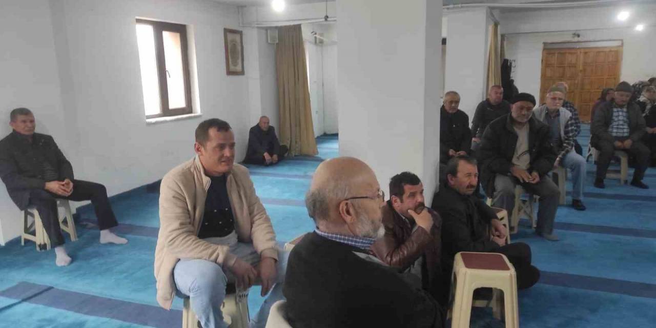 Kutsal Topraklara Gidecek Olan Umrecilere Seminer Verildi