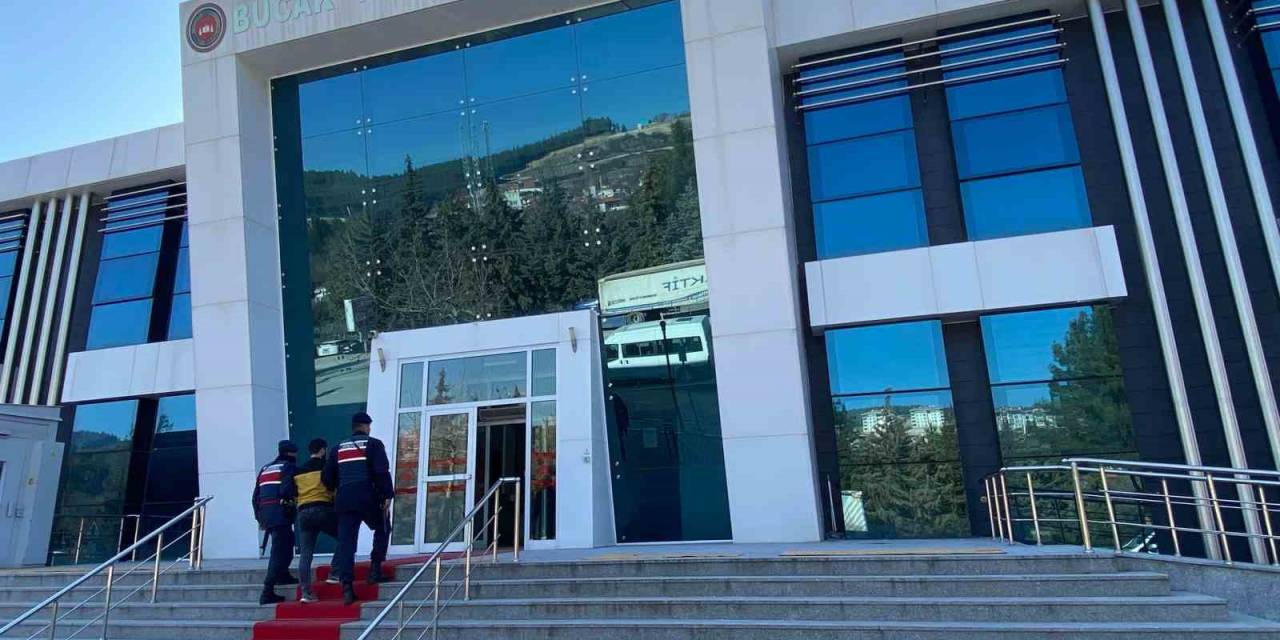 Burdur’da Farklı Suçlardan Hapis Cezası Olan 5 Firari Yakalandı