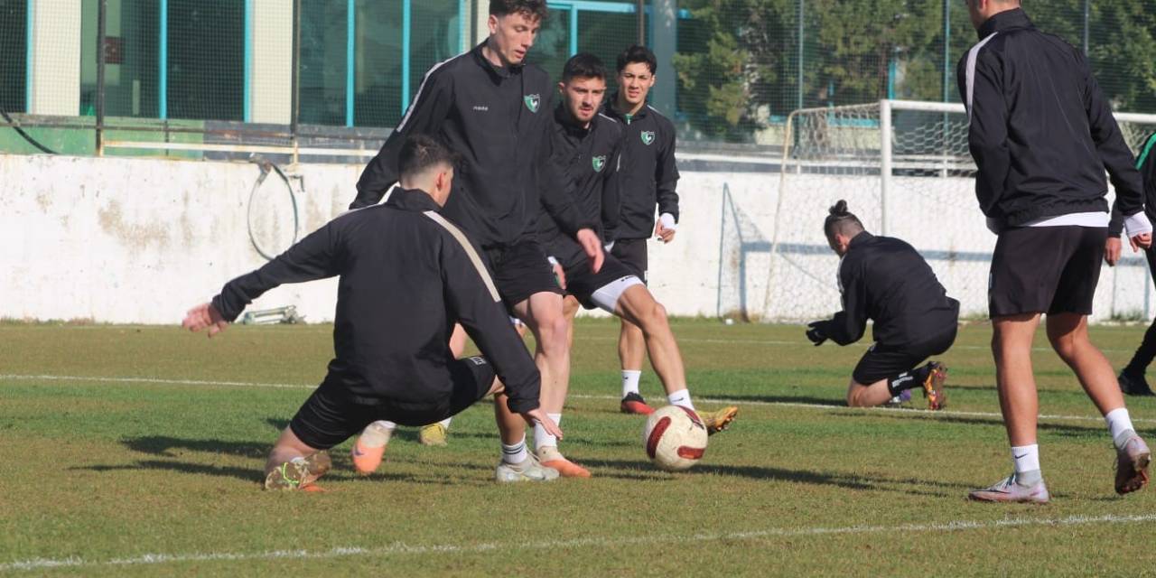 Denizlispor’da Futbolculardan Protesto Kararı