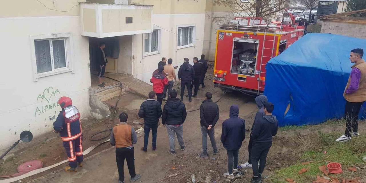 Sakarya’da Korkutan Yangın: Bir Bina Tahliye Edildi