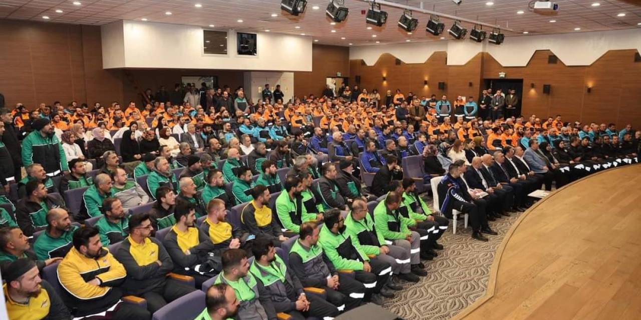 Sultangazi Belediyesi’nden Maaşlara Yüzde 49 Zam