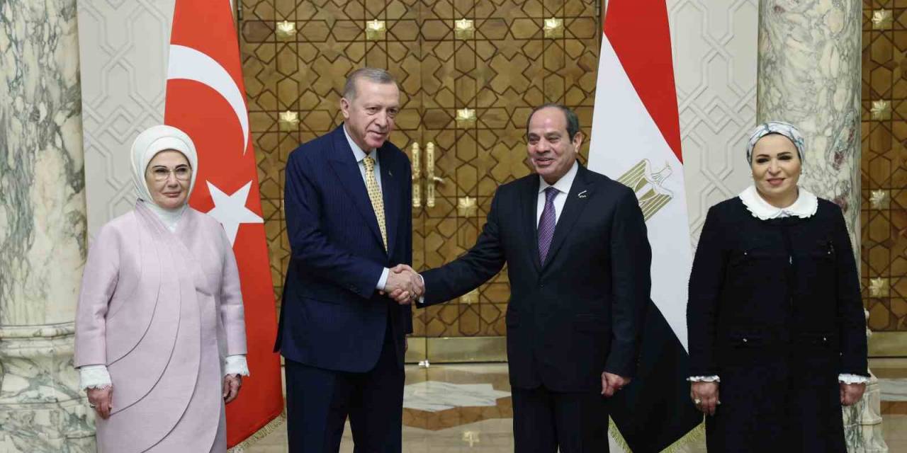 Cumhurbaşkanı Erdoğan, İttihadiye Sarayı’nda Resmi Törenle Karşılandı