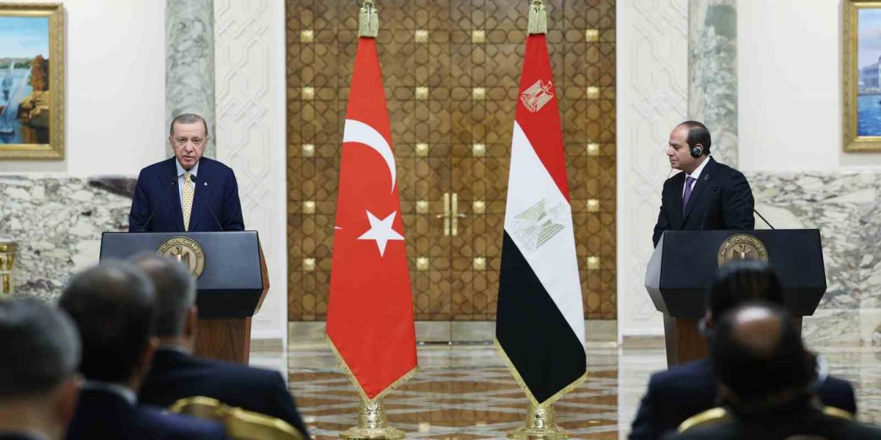 Mısır Cumhurbaşkanı Es-sisi: "İki Ülke Arasında Yeni Bir Sayfa Açıyoruz"