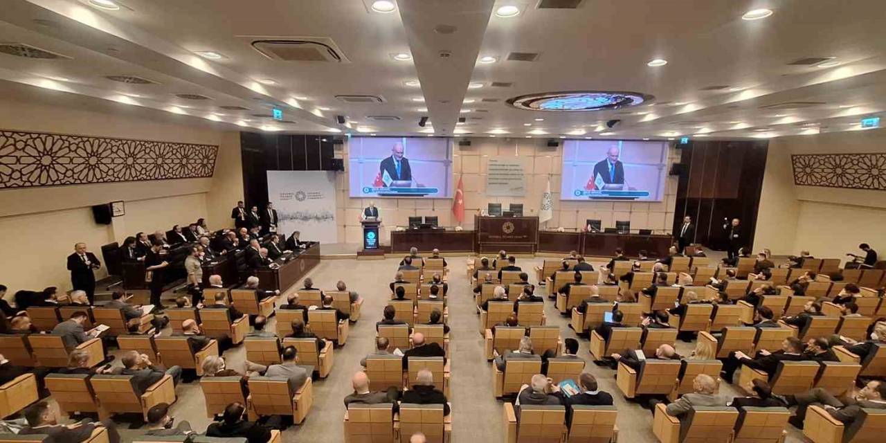 Bakan Özhaseki: "İstanbul’da 1 Milyona Yakın Konutu Bakanlık Vasıtasıyla Dönüştürmeyi Düşünüyoruz"