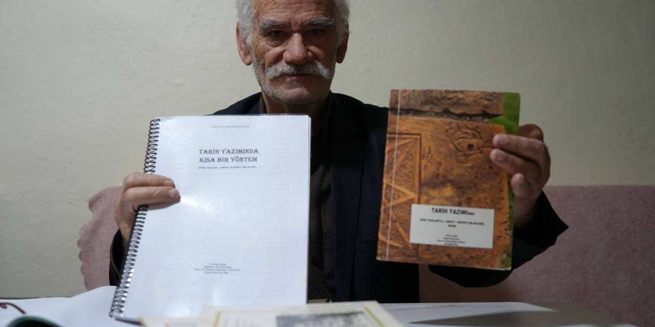 73 Yaşındaki Üniversite Öğrencisi Hem Derslerine Çalışıyor Hem De Kitap Yazıyor