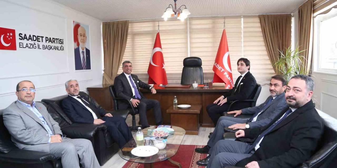 Elazığ’da Chp’li Aday Seçim Öncesi Diğer Siyasi Partilerin Adayları İle Bir Araya Geldi